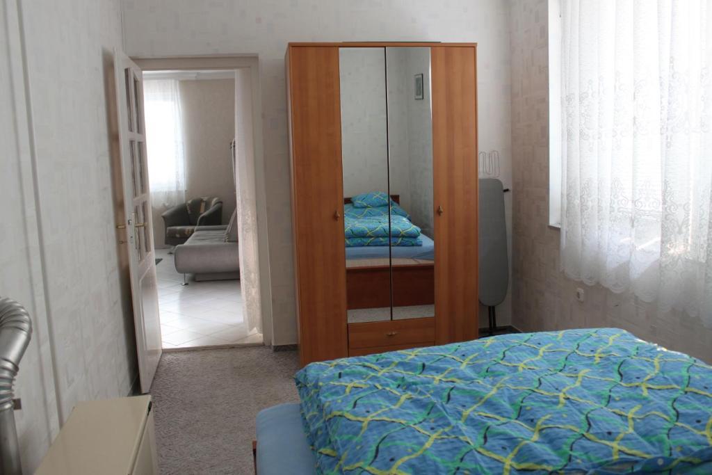 Orwa Apartmanok - Fenyofa Koez Zalakaros Kamer foto