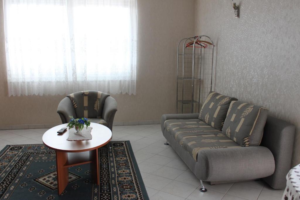 Orwa Apartmanok - Fenyofa Koez Zalakaros Kamer foto