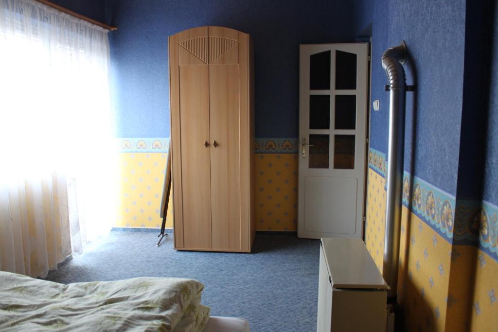 Orwa Apartmanok - Fenyofa Koez Zalakaros Kamer foto