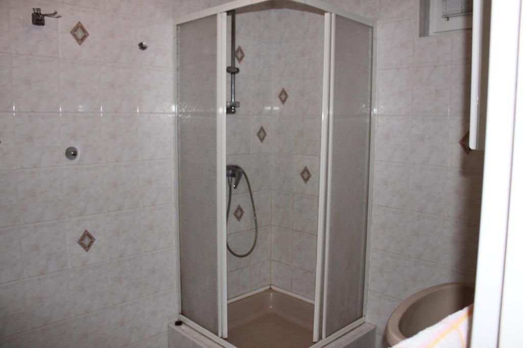 Orwa Apartmanok - Fenyofa Koez Zalakaros Kamer foto